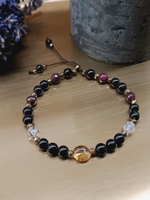 Bransoletka Inner Strength. Turmalin, cytryn, kryształ górski i granat