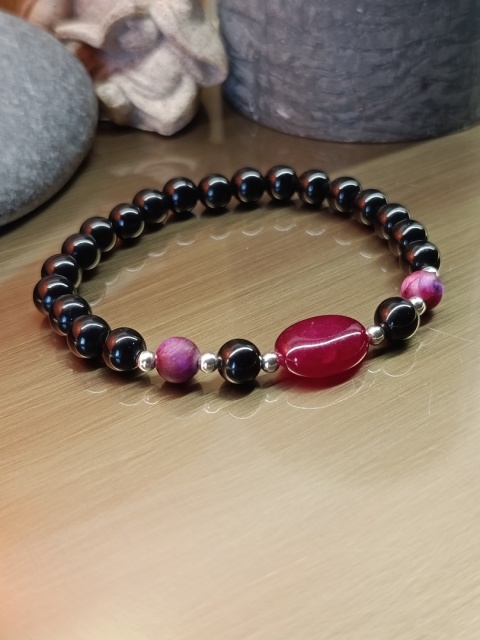 Odwaga i Ochrona. Bransoletka z czarnym turmalinem, jaspisem i czerwonym chalcedonem