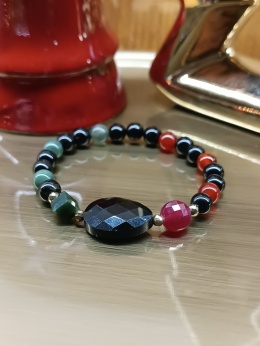 Ogień i Ochrona. Bransoletka z czarnym turmalinem, agatami i hematytem