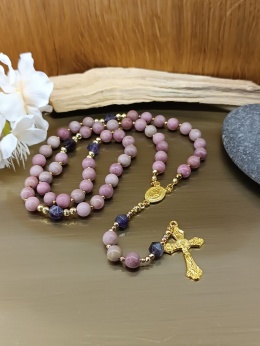 Różaniec. Naszyjnik, możliwość noszenia na szyi