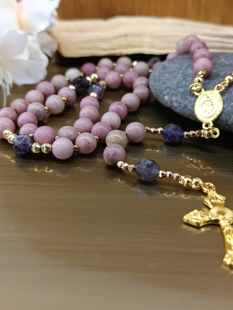 Różaniec. Naszyjnik, możliwość noszenia na szyi