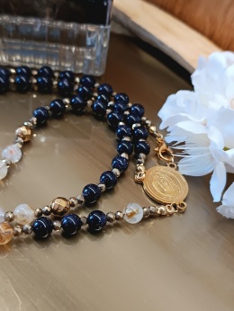 Różaniec. Naszyjnik, możliwość noszenia na szyi