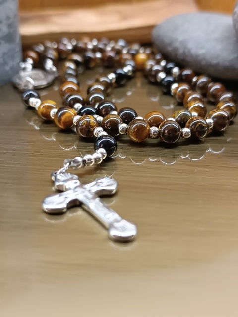 Różaniec. Naszyjnik, możliwość noszenia na szyi