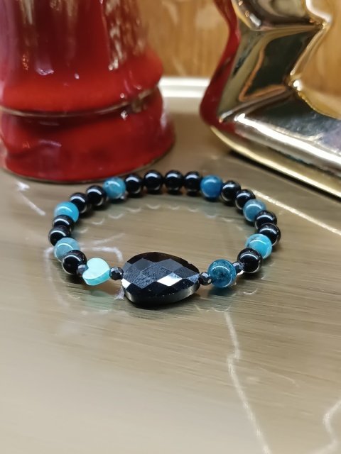 Spokój i Ochrona. Bransoletka z czarnym turmalinem, agatem, apatytem i hematytem